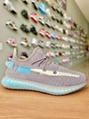 Yeezy Boost cinza/azul