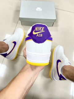 Air Force 1 Premium Lakers na internet