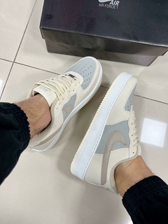 Air Force 1 Premium Bege/Cinza - loja online