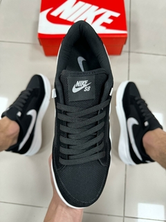 Nike SB Adversary Preto/Branco - comprar online