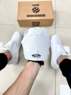 Vans Knu Skool Branco na internet