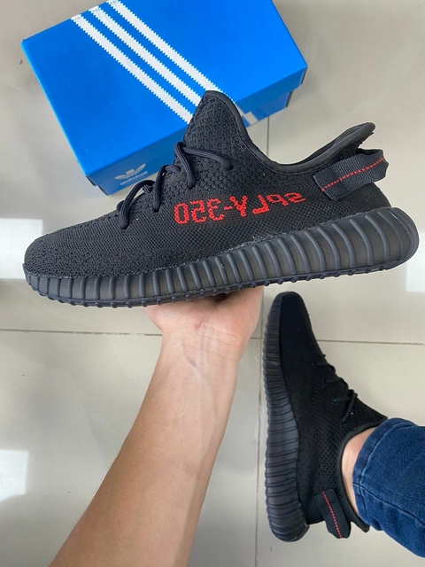 Yeezy vermelho discount e preto