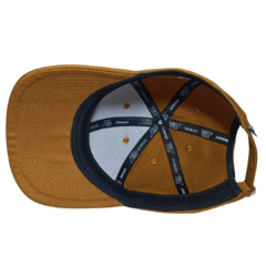 SNAPBACK ABA CURVA MODELO COREANO OCRE COM BOTON - Layners Bonés