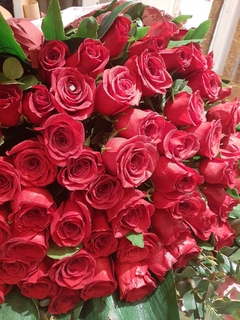 Mega ramo de 60 rosas tallo largo DELUXE!!! - comprar online
