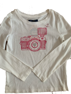 T-shirt Câmera GAP - comprar online