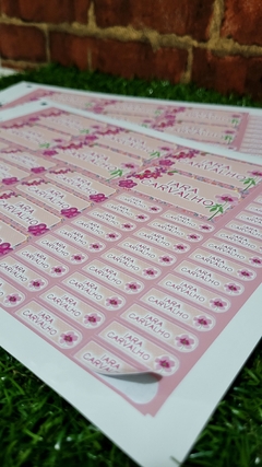 100 etiquetas material escolar florzinha rosa - comprar online