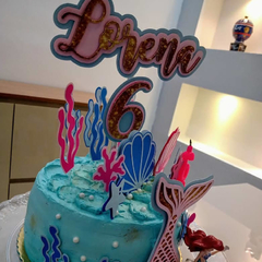 Topo de bolo sereia em camadas 3D com 20 elementos decorativos na internet
