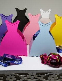 Kit com 20 caixinhas - vestidos coloridos na internet
