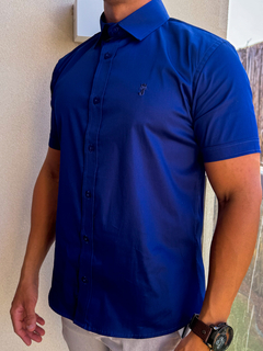 Camisa Social Acetinada Azul Indigo MC - comprar online