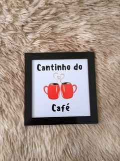 Quadrinho Cantinho do Café com xicrinhas vermelhas - comprar online