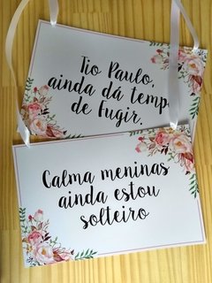 Plaquinhas personalizadas com suas frases para Pajens e Daminhas com flores Rosa