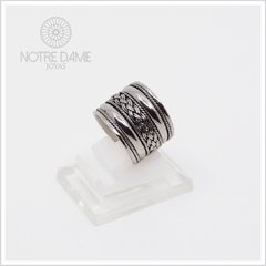 Anillo de Banda con Trenza Labrada Central Plata 925 en internet