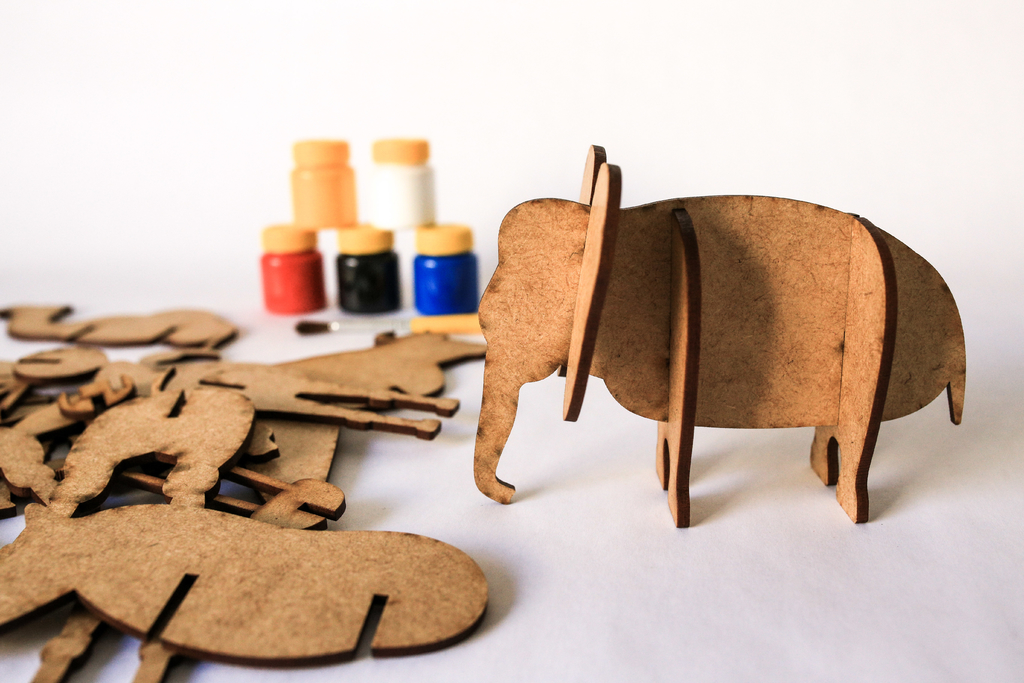 Animais Peças para Montar e Pintar SEIN - kit com Tinta e Pincel - Madeira  MDF - 40 peças