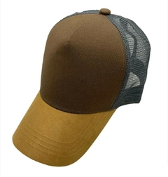 G08b - TRUCKER DE GABARDINA VISERA GAMUZADA