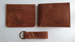 Kit Carteira + Porta Cartões + Chaveiro NASA Logo Worm - SPACE TODAY STORE