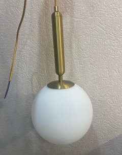 PENDENTE GLOBE SIT Ø20X40CM VIDRO E METAL FOSCO E DOURADO - NORDECOR 2018 - Martan Lustres