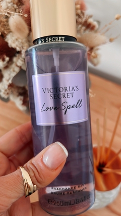 BODY MIST Victoria’s Secret LOVE SPELL