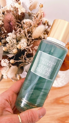 BODY MIST Victoria’s Secret CEDAR BREEZE