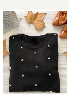 Sweater Negro con perlitas