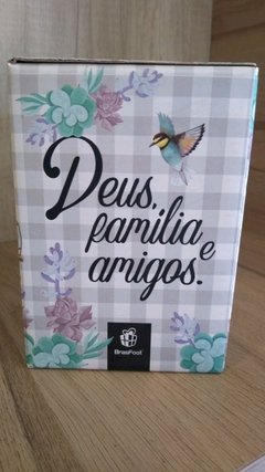 Caneca Deus Família na internet