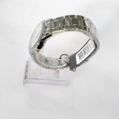 Relógio Lince LRM4286L B2SX feminino prata com fundo branco na internet