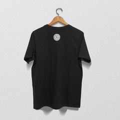 Camiseta Classic - Big Fist Preta (orgânica) - comprar online