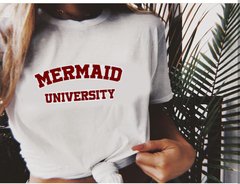 Camiseta Mermaid University