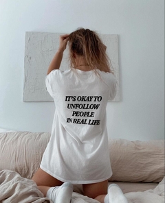 Camiseta In Real Life na internet
