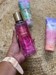 VICTORIA'S SECRET ROMANTIC BRUME PARFUMEE - VUJADE