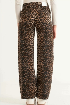 JEAN WIDE LEG ANIMAL PRINT - ISOSTASIA - tienda online