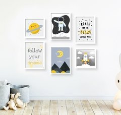 kit quadros infantil astronauta baby cinza e amarelo moldura branca