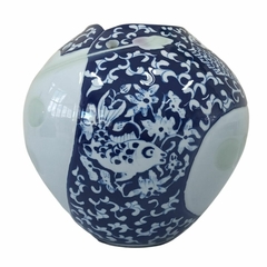 Vaso em porcelana chinesa, cor verde claro com pintura em azul, flor de lótus em relevo - loja online