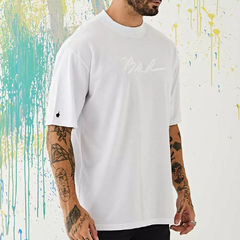 Camiseta Over Curves Off White - comprar online