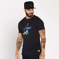 Camiseta Slim Pulseira Festival Preta - comprar online