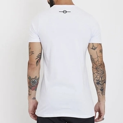 Camiseta Buh Suco Branca na internet