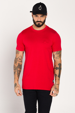 T-Shirt Slim Basic Bordado Vermelha