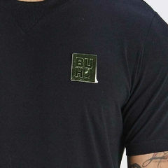 Camiseta Buh Slim Placa Pu Green Preta - comprar online