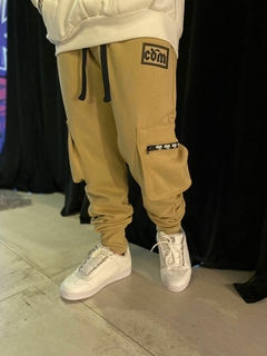 CALÇA CARGO PLUS COLORS