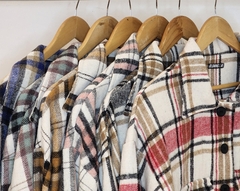#3603 Camisaco flannel check con botones y tajos "Genova" - comprar online
