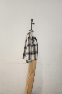 #3609 Camisaco flannel check corto con bolsillo y tapa "Pegli" - tienda online