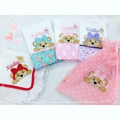 Duplinha de fralda bordada - Chika Baby & Home -Todos produtos são personalizados sob encomenda. Faça do seu Jeito! Personalizados criativos