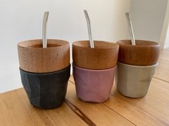 Mate madera con base silicona distintos colores - comprar online