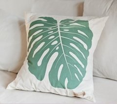 Almohadon monstera verde 50 x 50cm