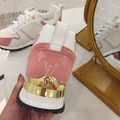 Tênis rosa e branco LV - comprar online