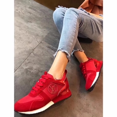 Tênis vermelho feminino LV na internet