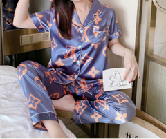 Imagem do Pijama feminino Cetim manga curta