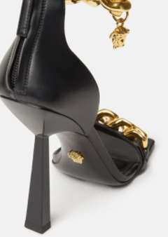 Sandália corrente dourada Medusa Chain - Lys Shoetique