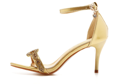 Sapato de noiva dourado com salto baixo