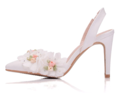 Sapato de noiva com flores