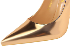Sapato de Noiva Scarpin Dourado Verniz - comprar online